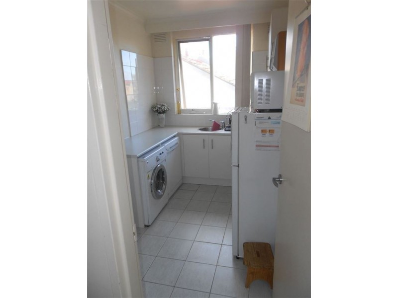 4/37 Foam Street, Elwood VIC 3184