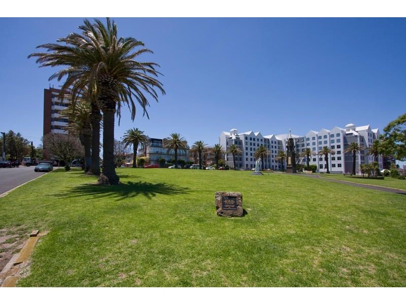 11/3 Alfred Square, St Kilda VIC 3182
