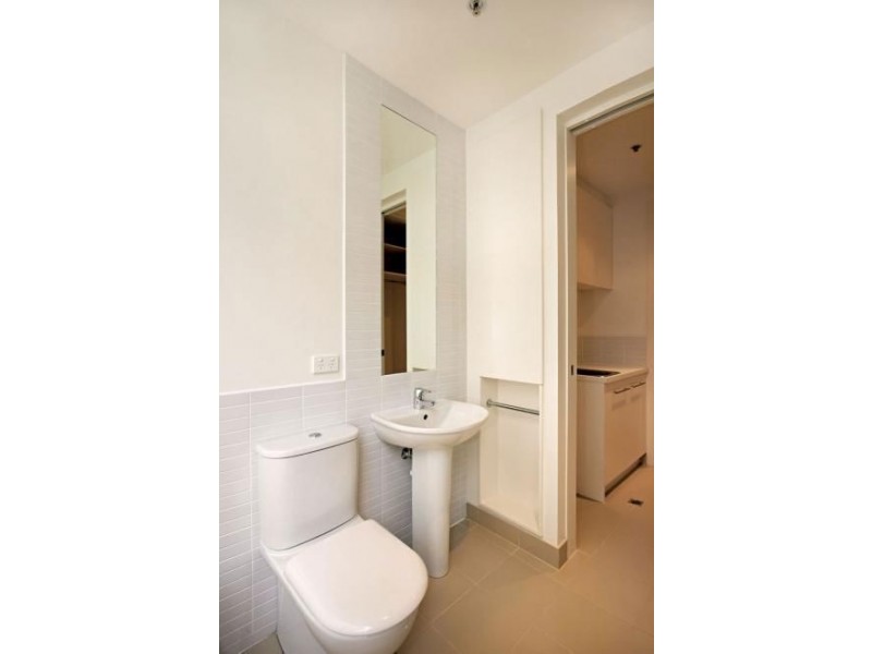 22/243 Collins Street, Melbourne VIC 3000