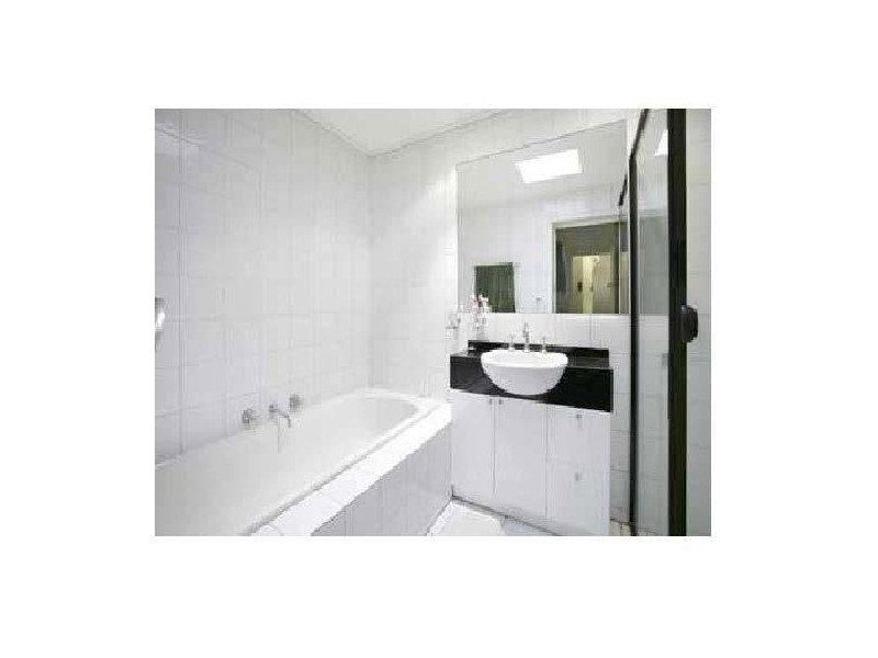 4 Park Avenue, Richmond VIC 3121