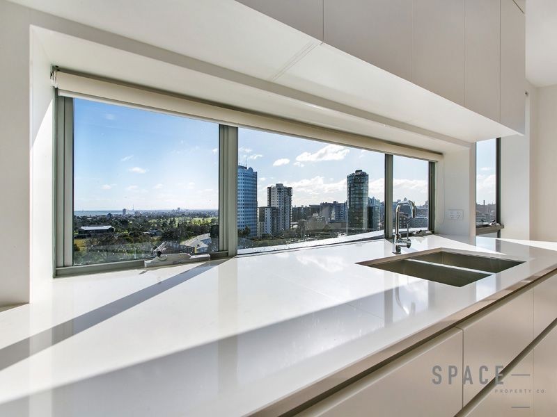 901/13 Wellington Street, St Kilda VIC 3182