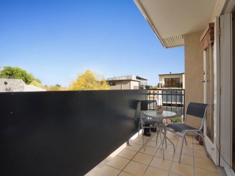 8/374 Orrong Road, Caulfield North VIC 3161