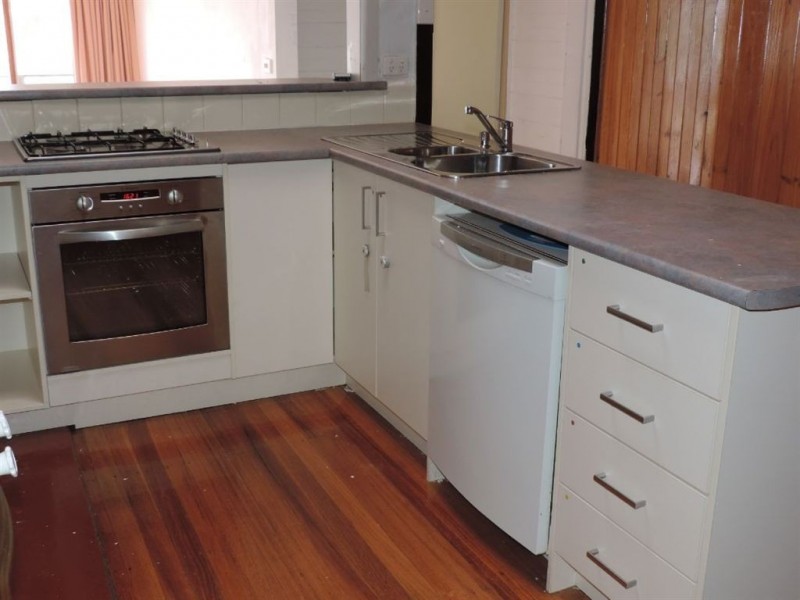 84 Fenton Street, Ascot Vale VIC 3032