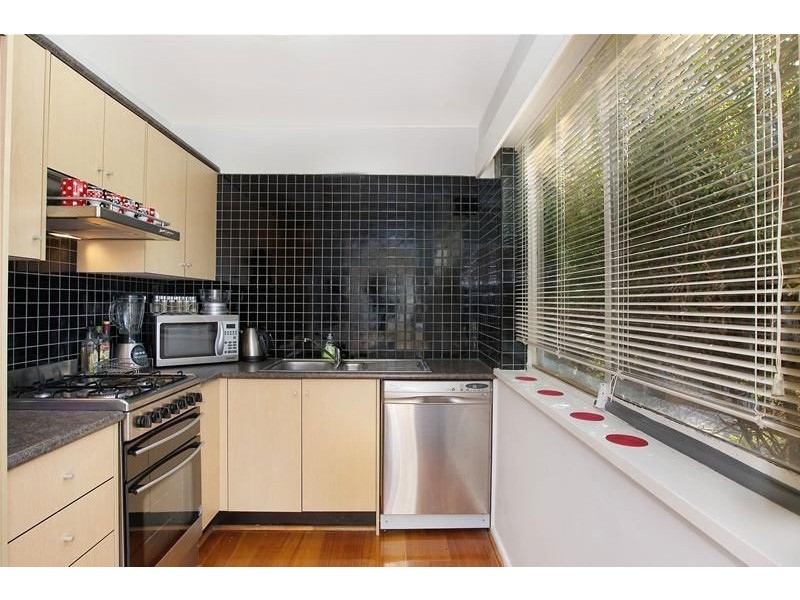 1/56 Nicholson Street, Essendon VIC 3040
