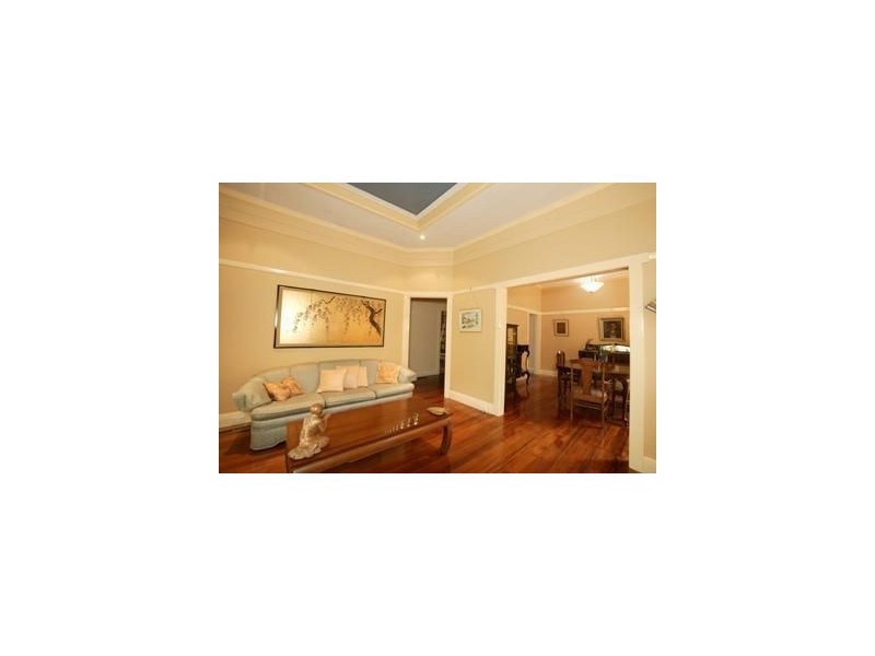 20 Compton Street, Canterbury VIC 3126