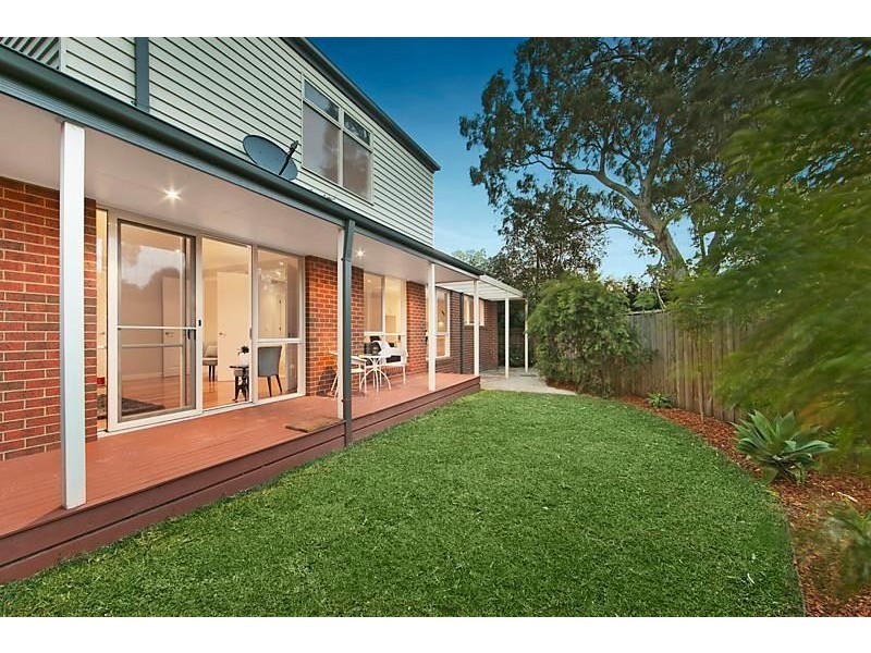 2/32 Burbank Street, Ashburton VIC 3147