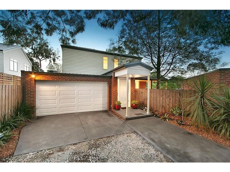 2/32 Burbank Street, Ashburton VIC 3147