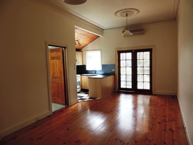 19 McConnell Street, Kensington VIC 3031