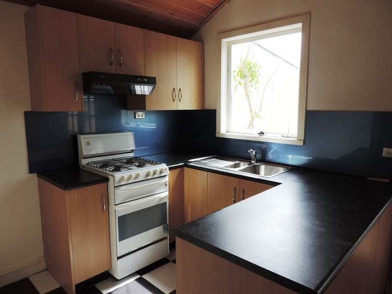 19 McConnell Street, Kensington VIC 3031