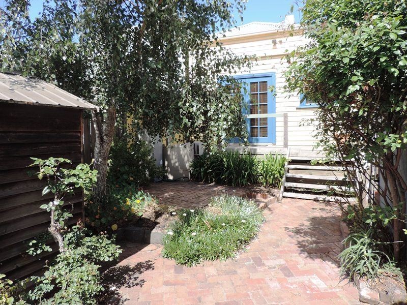 19 McConnell Street, Kensington VIC 3031