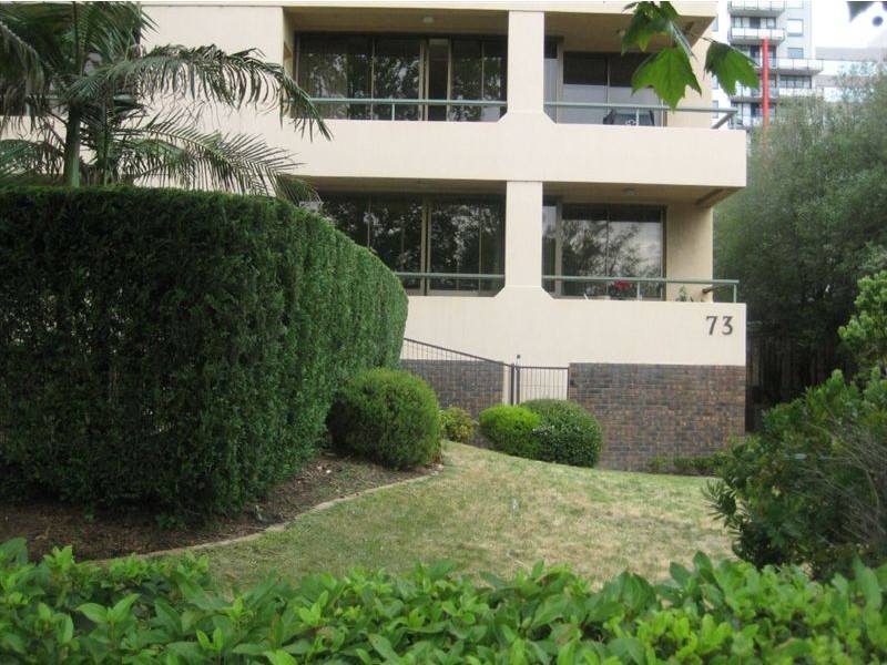 15/73 Queens Road, Melbourne VIC 3000
