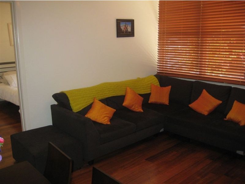 9/72-74 Carlisle Street, St Kilda VIC 3182