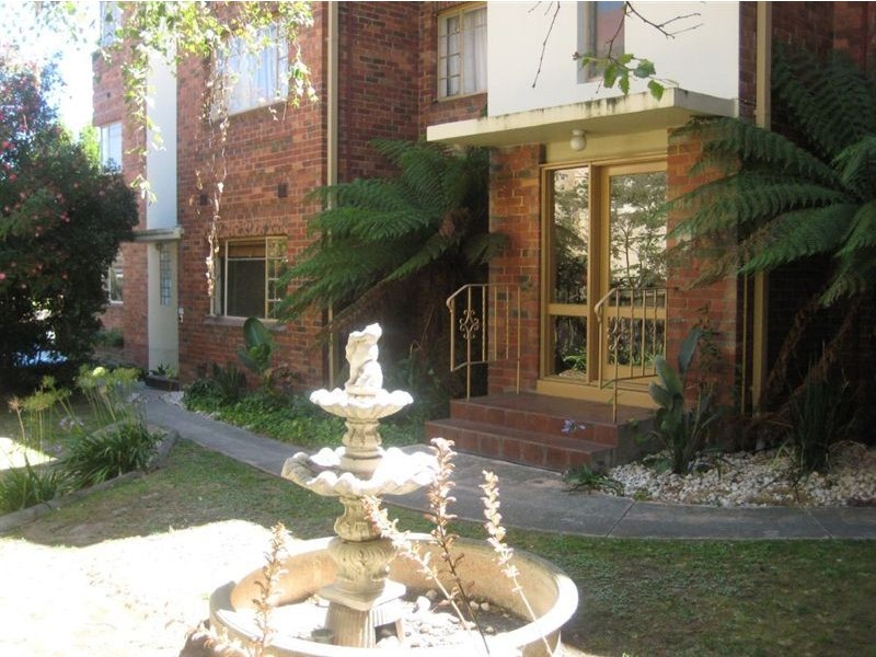 2/10A Mitford Street, St Kilda VIC 3182