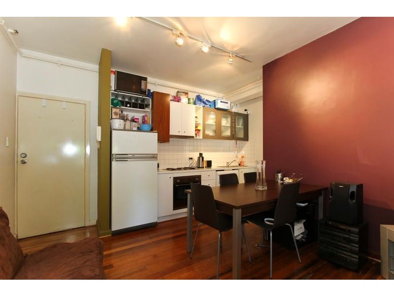 2/87 Alma Road, St Kilda VIC 3182