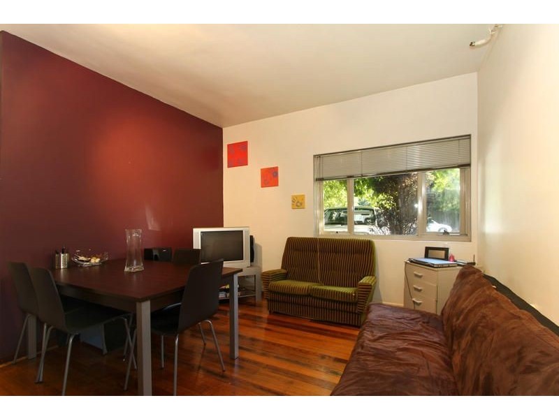 2/87 Alma Road, St Kilda VIC 3182