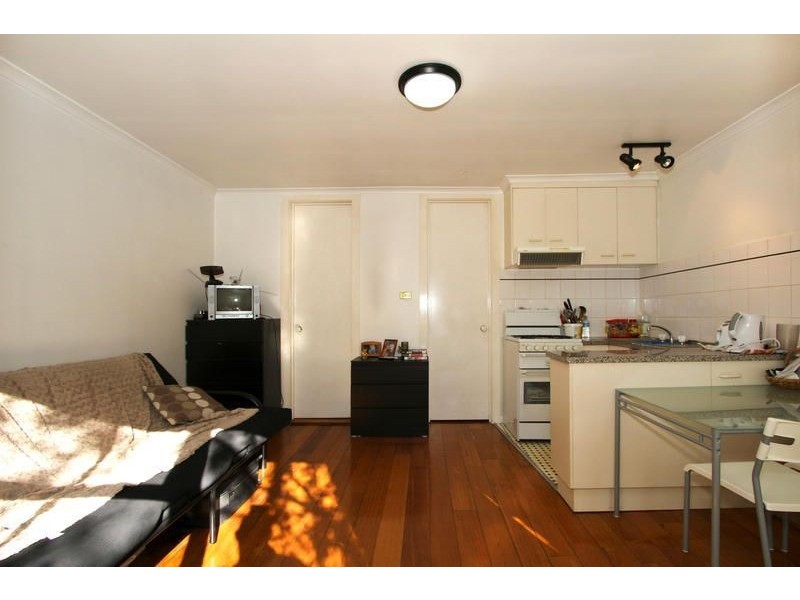 8/37 Vale Street, St Kilda VIC 3182