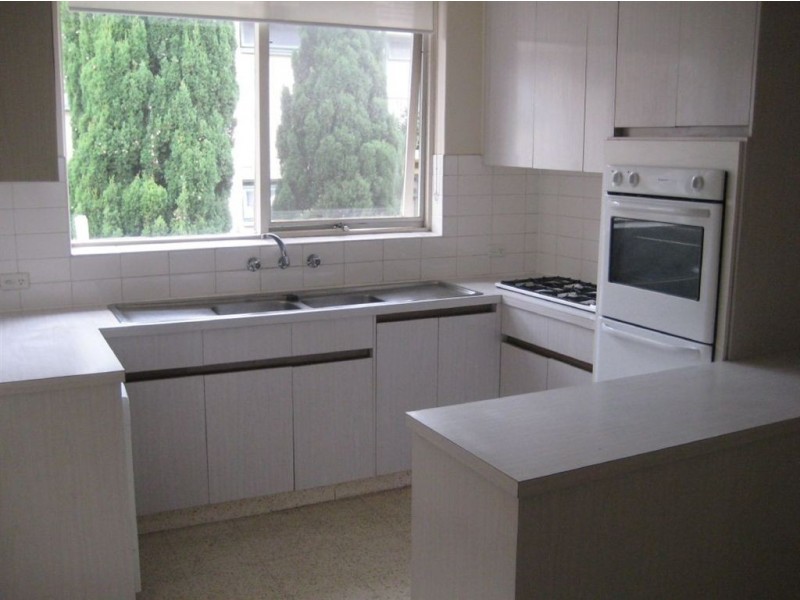 8/6 Wando Grove, St Kilda East VIC 3183