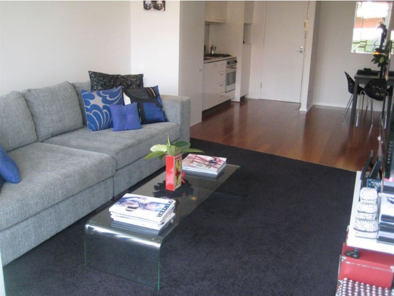 16/12 Fitzroy Street, St Kilda VIC 3182