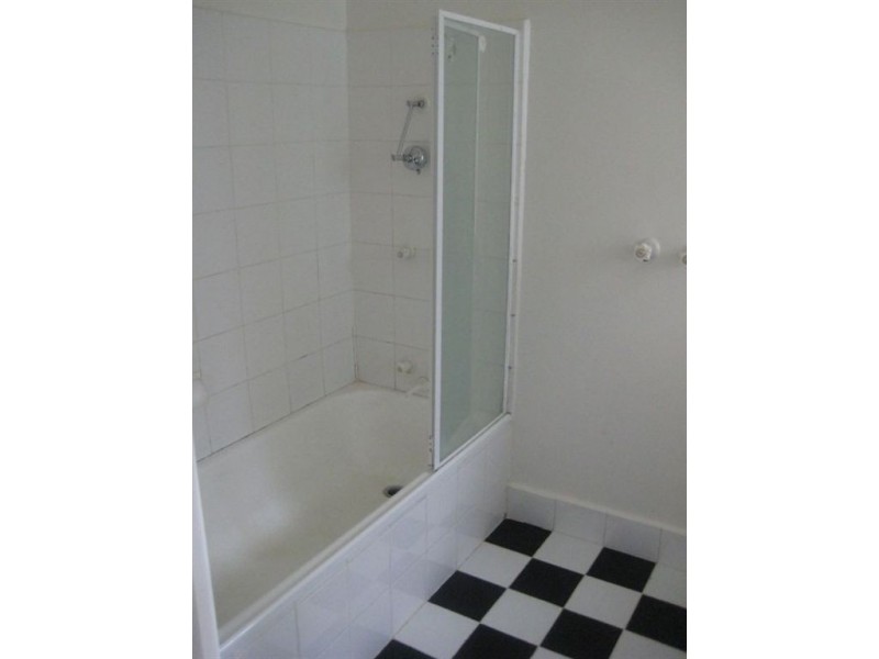 9/244 Barkly Street, St Kilda VIC 3182