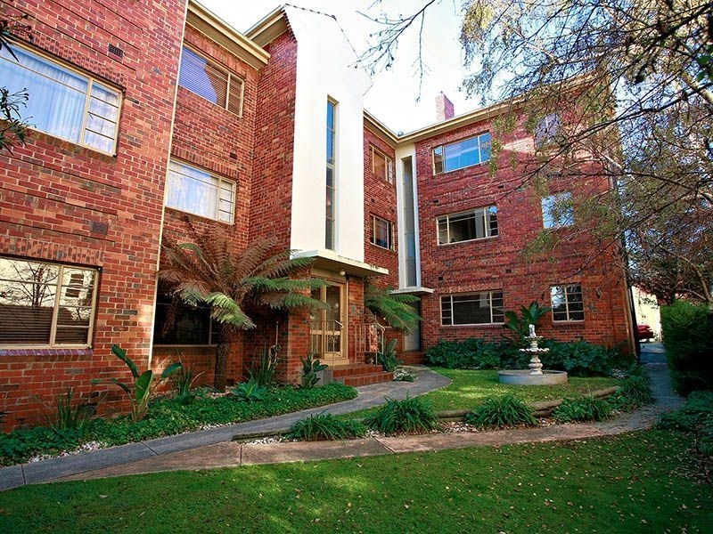 2/10A Mitford Street, St Kilda VIC 3182