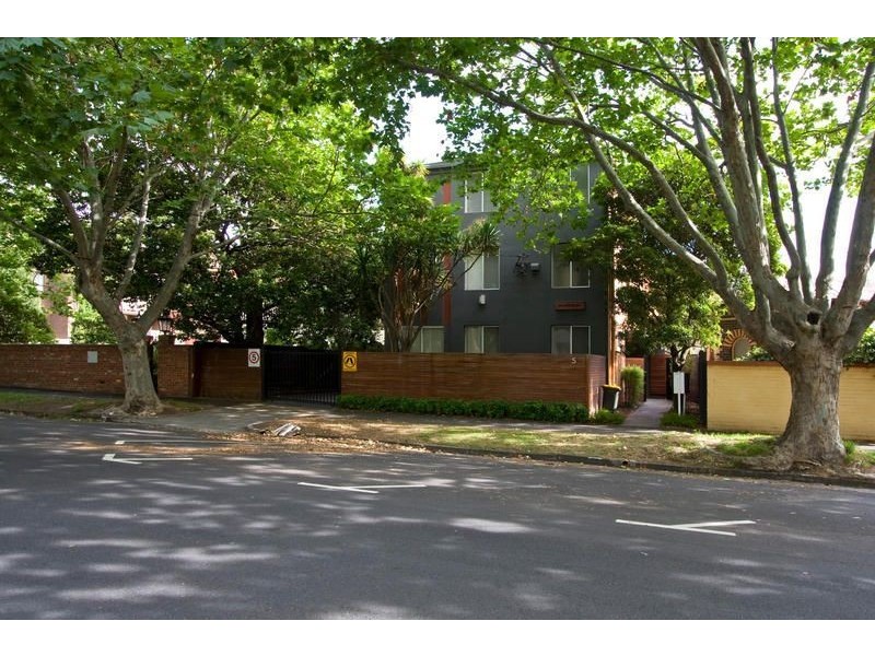 4/5 Redan Street, St Kilda VIC 3182
