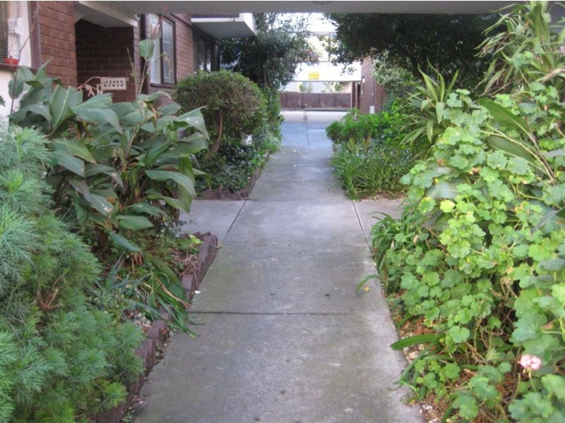 10/14 Mitford Street, St Kilda VIC 3182