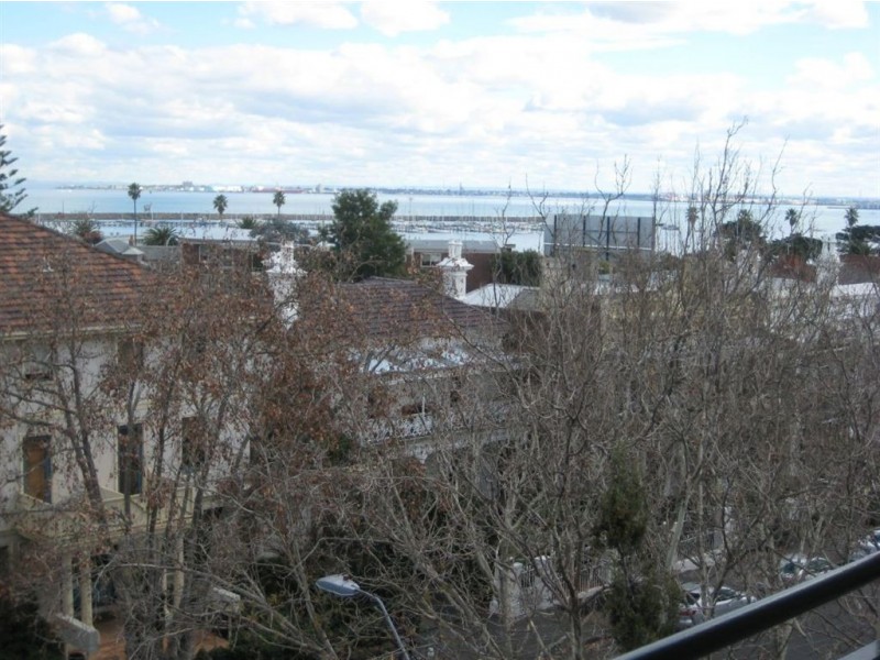 22/12 Acland Street, St Kilda VIC 3182