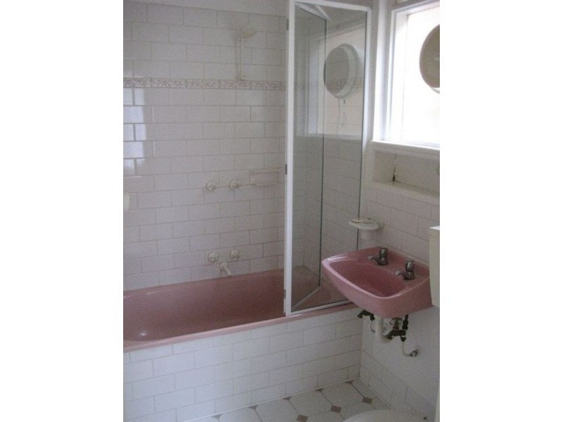 1/20 Loch Avenue, St Kilda East VIC 3183