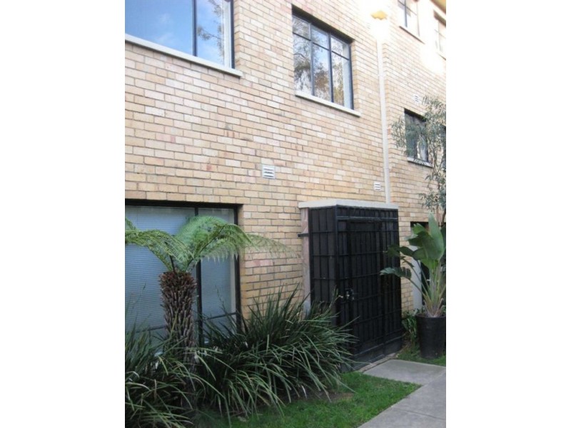 4/5 Bundalohn Court, St Kilda VIC 3182