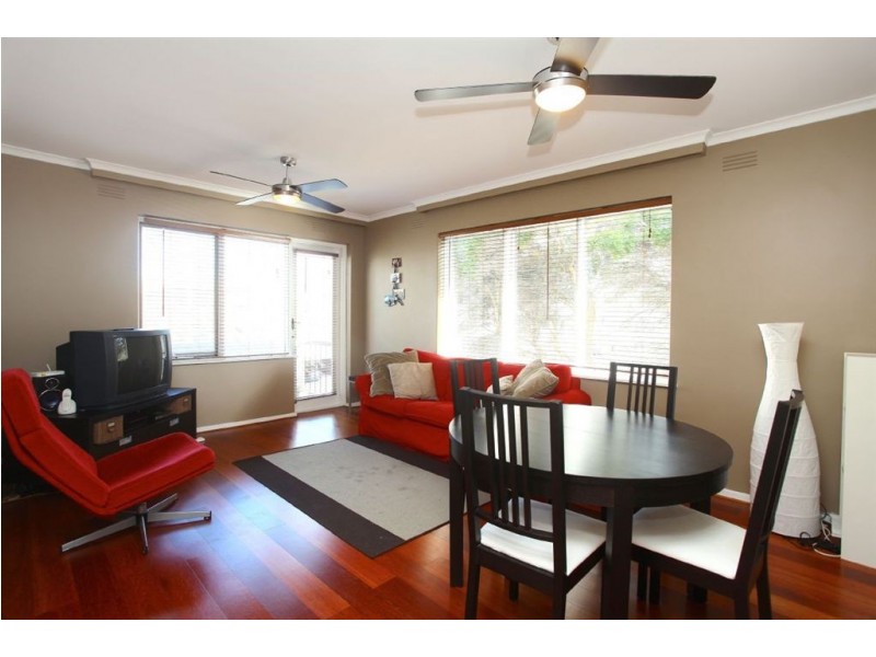 8/10 Dickens Street, Elwood VIC 3184