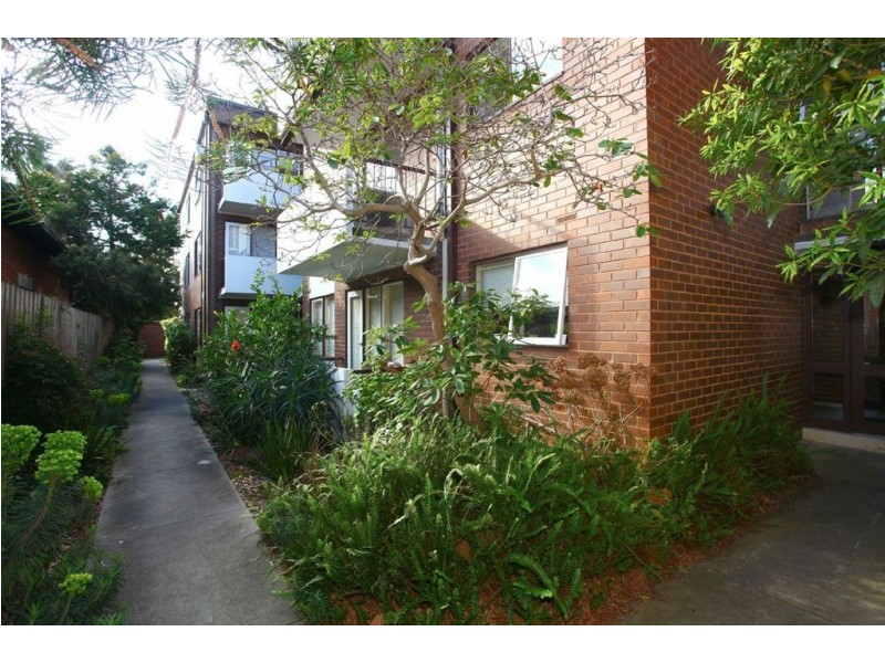 8/10 Dickens Street, Elwood VIC 3184