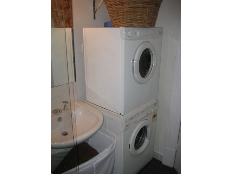 404/129 Fitzroy Street, St Kilda VIC 3182