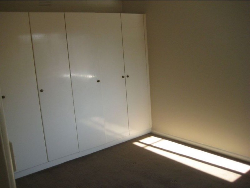 2/57 Foam Street, Elwood VIC 3184