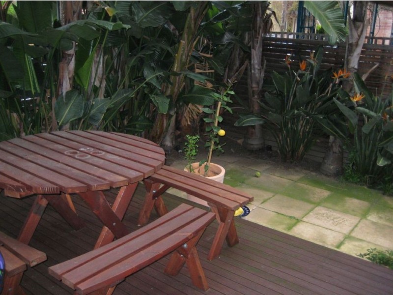 2/12 Neptune Street, St Kilda VIC 3182