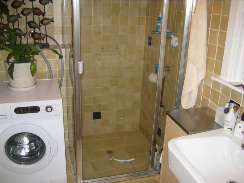 2/12 Neptune Street, St Kilda VIC 3182