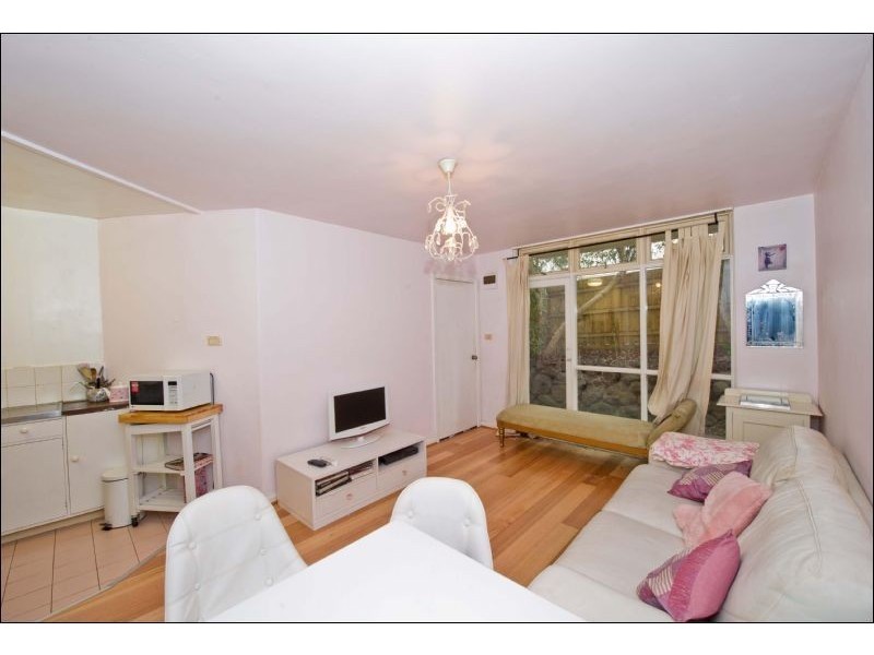2/36 Waterloo, St Kilda VIC 3182