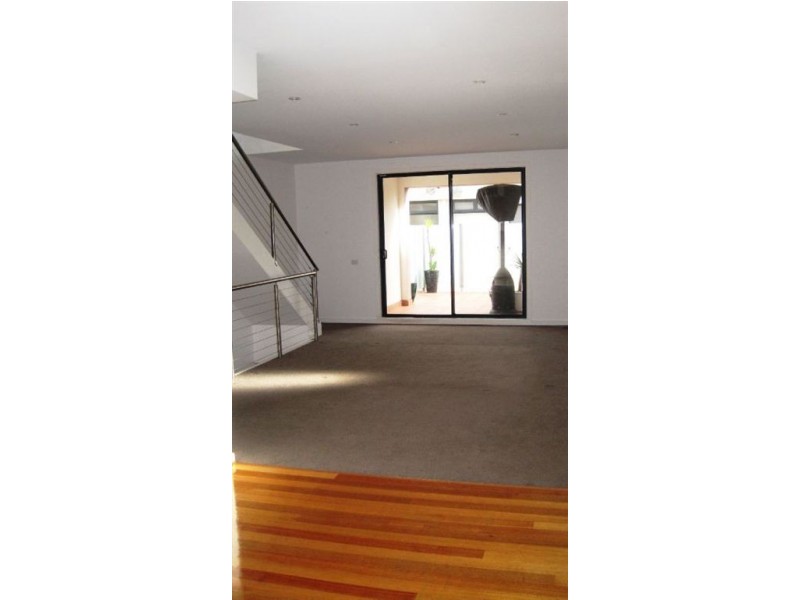 4/9 Marine Avenue, St Kilda VIC 3182