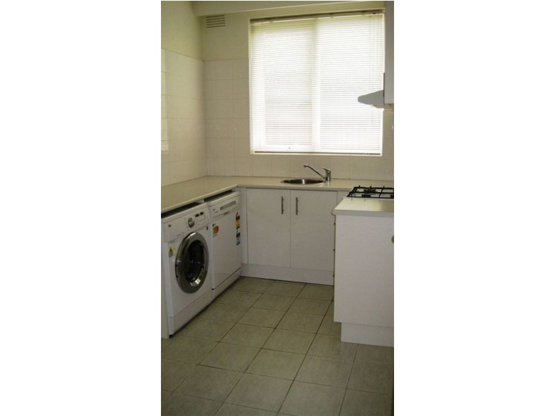 1/37 Foam Street, Elwood VIC 3184