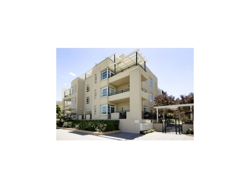 8/4 Graham Street, Port Melbourne VIC 3207