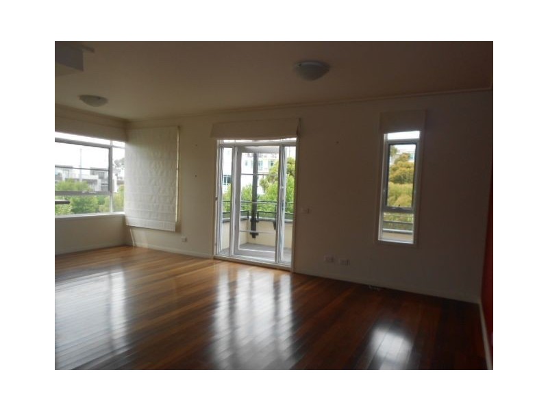 8/4 Graham Street, Port Melbourne VIC 3207