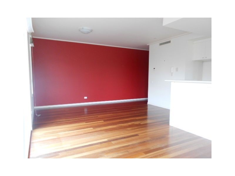 8/4 Graham Street, Port Melbourne VIC 3207