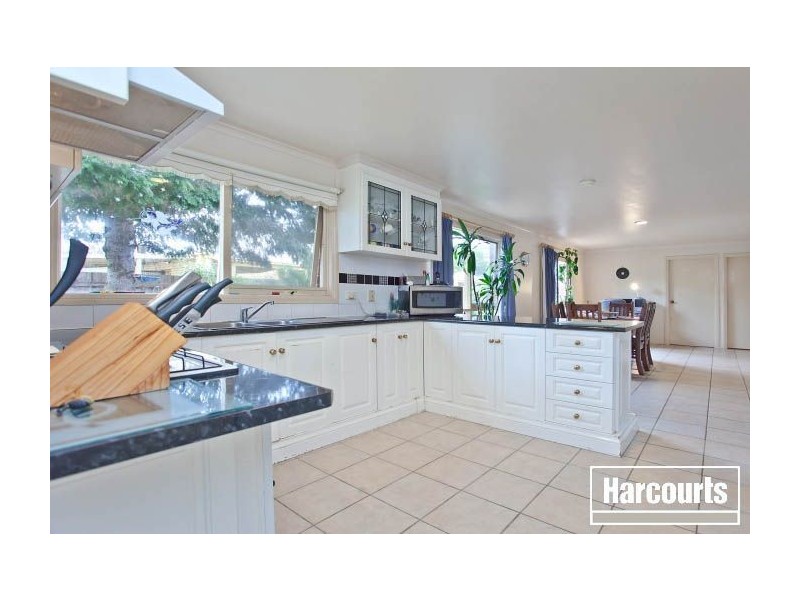 15 Michelle Drive, Hastings VIC 3915