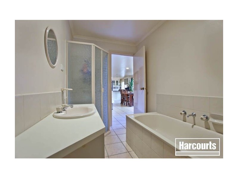 15 Michelle Drive, Hastings VIC 3915