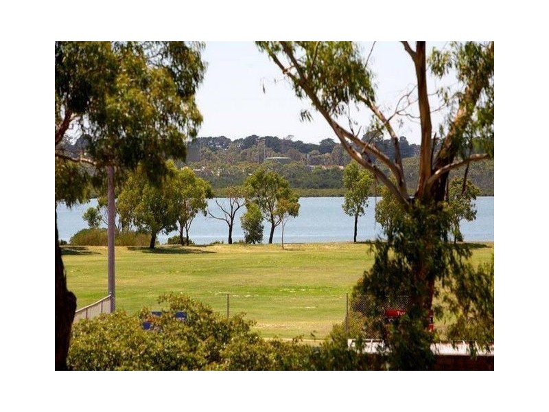 3/57 Marine Pde,, Hastings VIC 3915