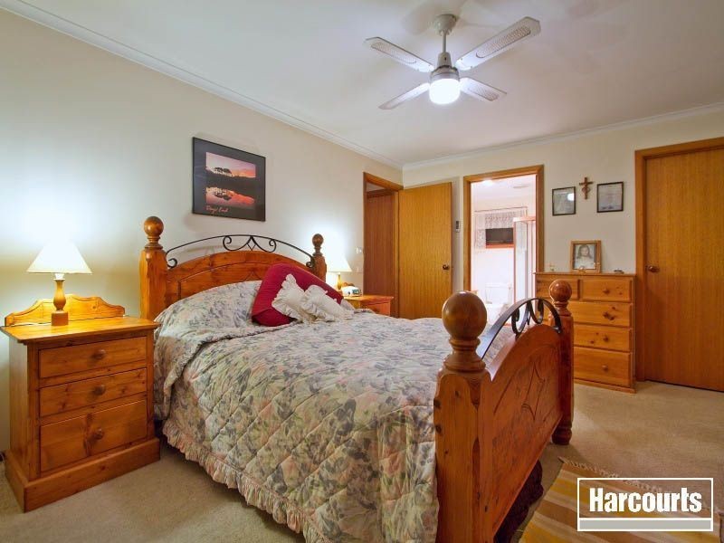 2 Pineview Lane, Hastings VIC 3915