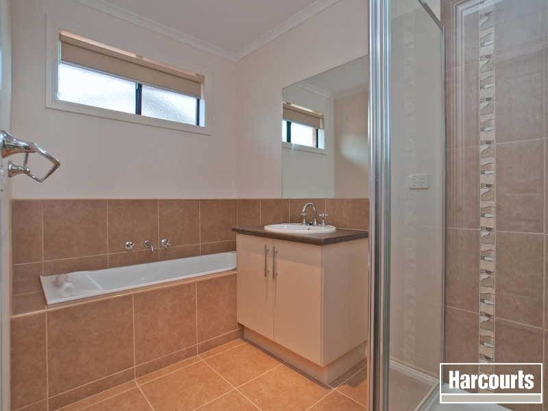 33 Olivia Way, Hastings VIC 3915