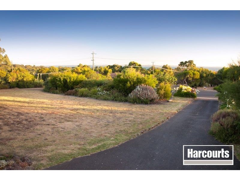 84 Beach Hill Avenue, Somers VIC 3927