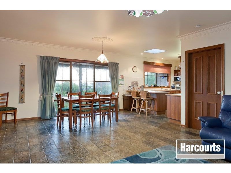 84 Beach Hill Avenue, Somers VIC 3927