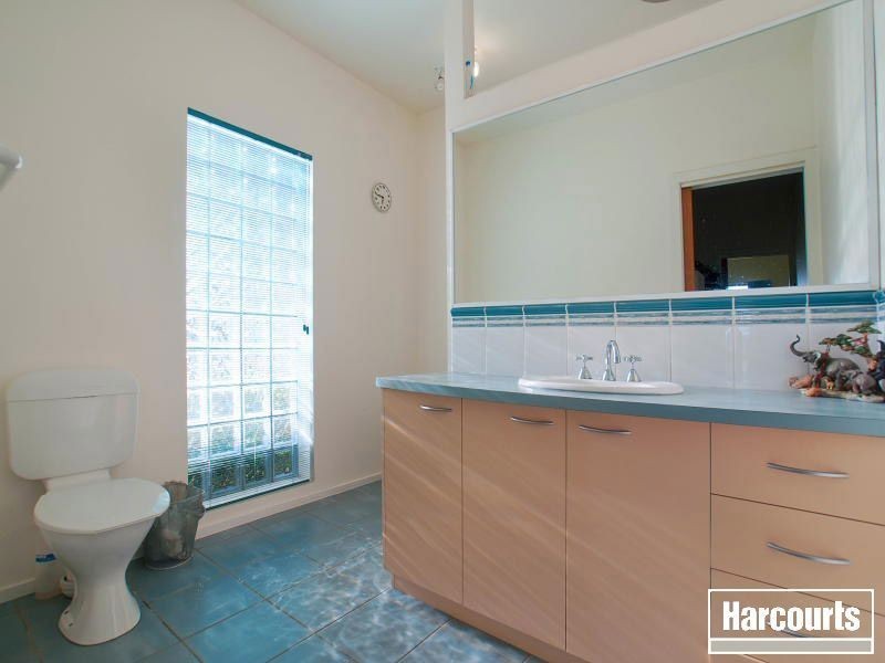 8 Sandstone Island Circle, Bittern VIC 3918