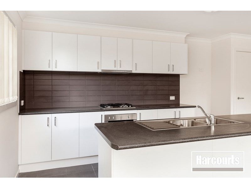 2/16 Reid Parade, Hastings VIC 3915